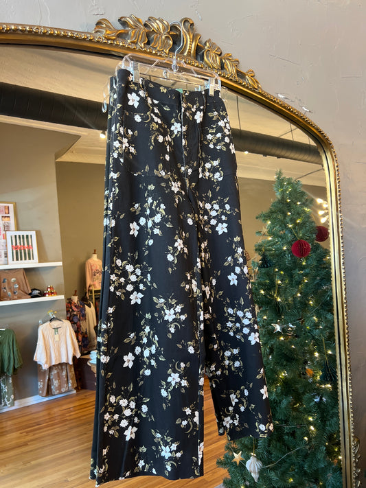 Black Floral Crop