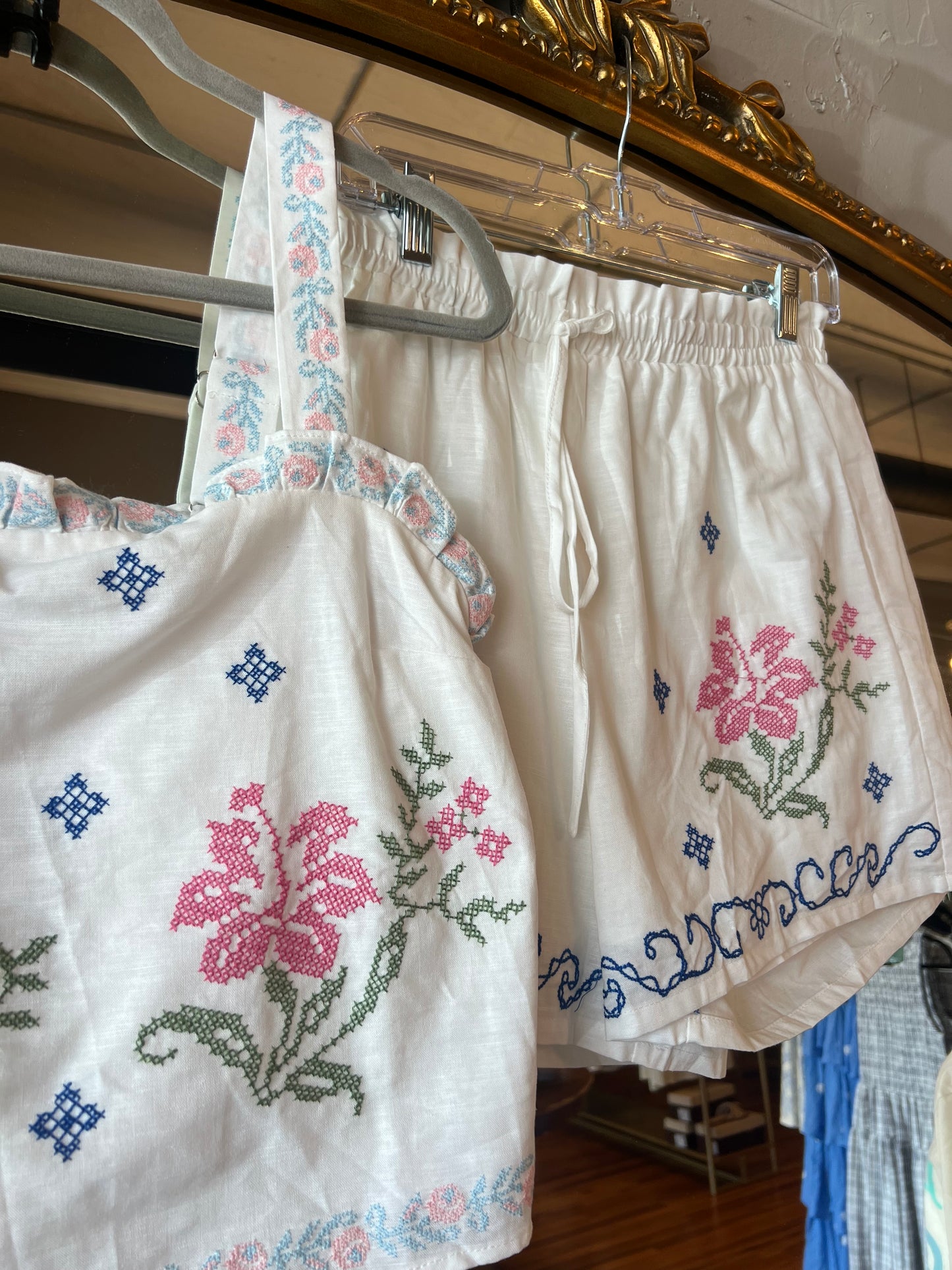 Embroidered Ruffle SET