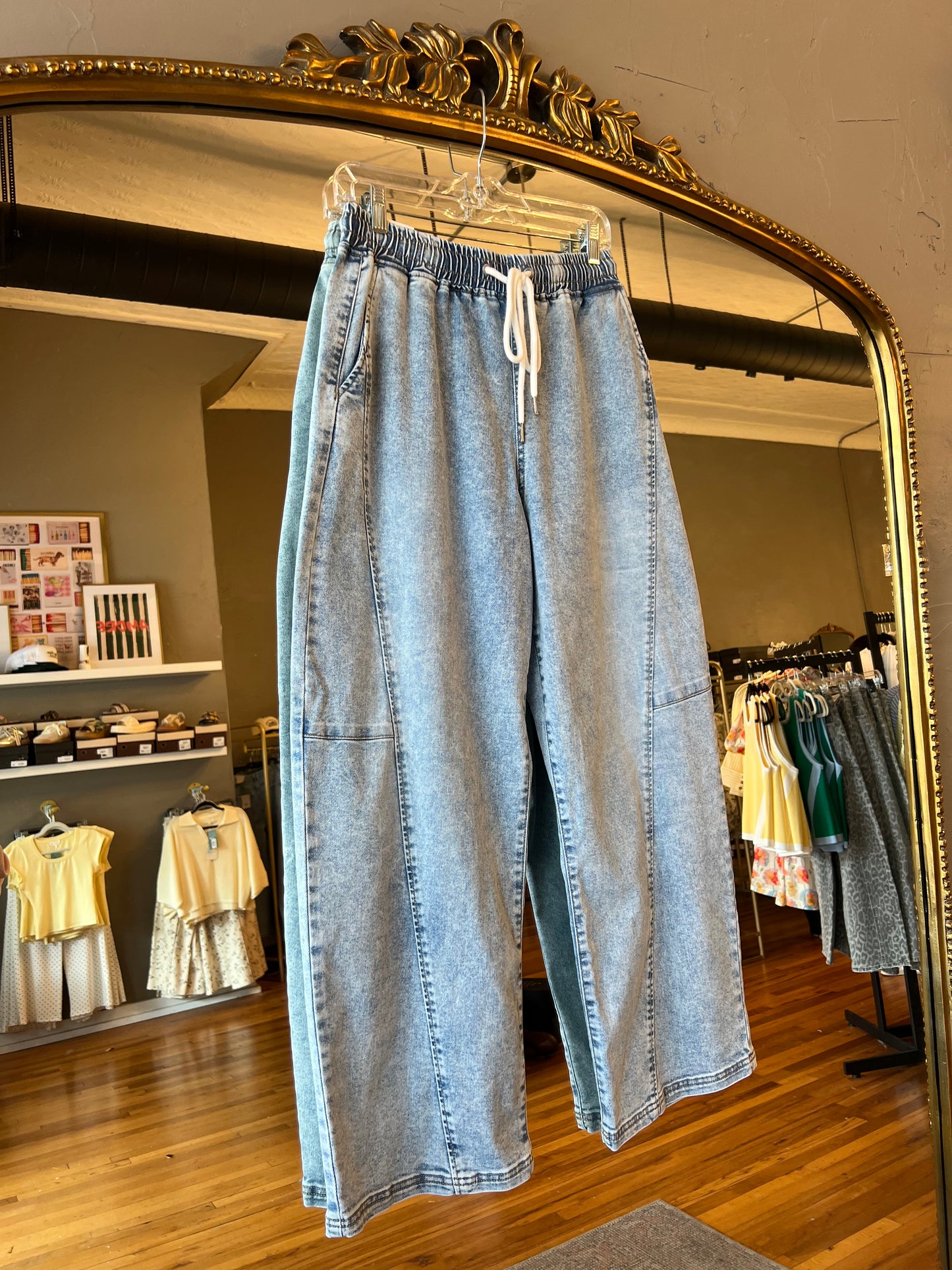 Elastic Waist Cropped Barrel