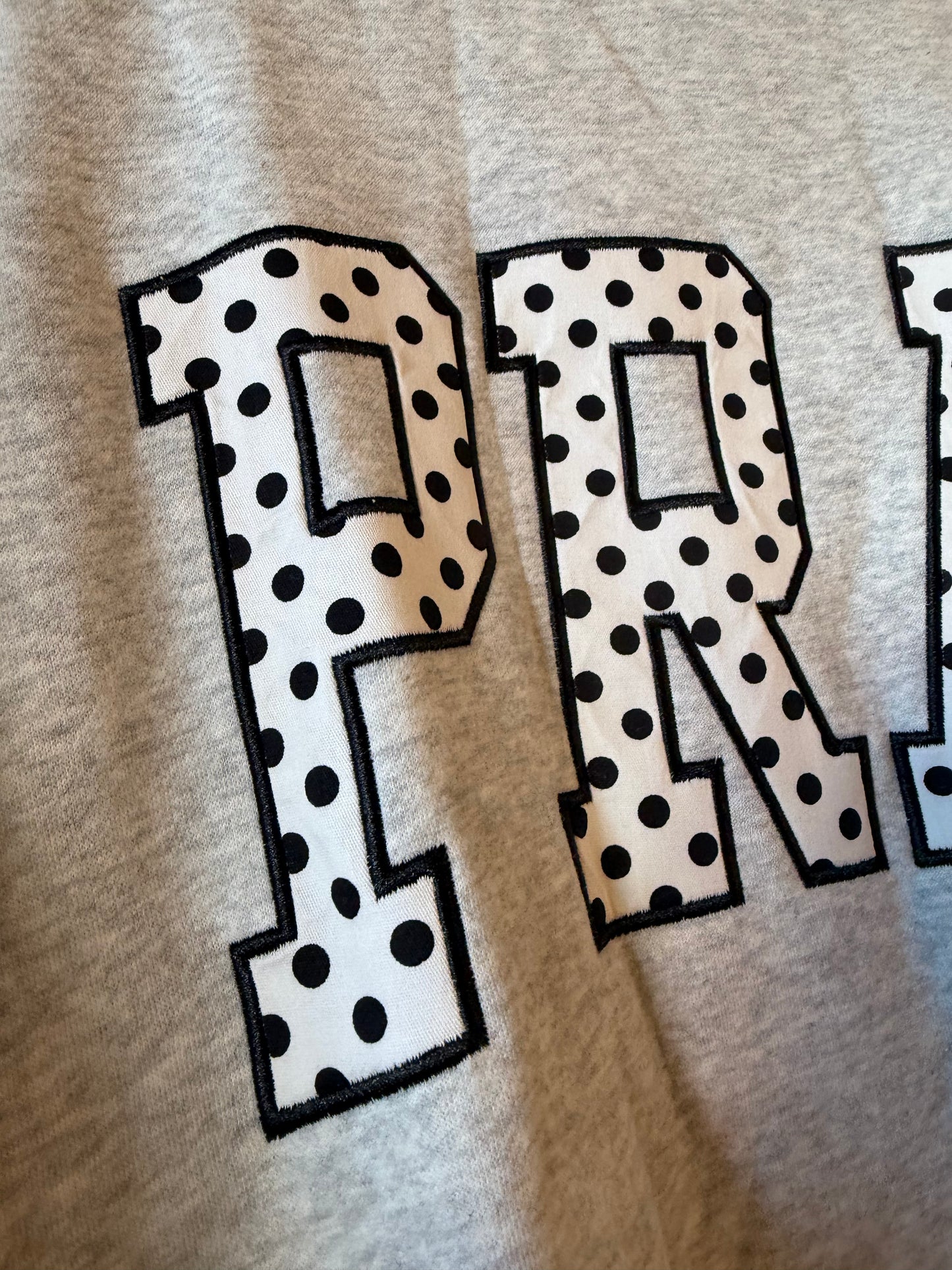 Pray Mockneck