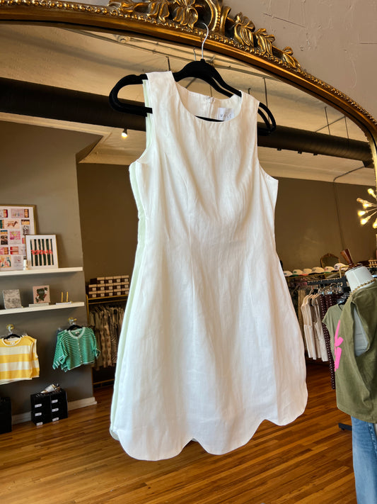 Scallop Linen Mini