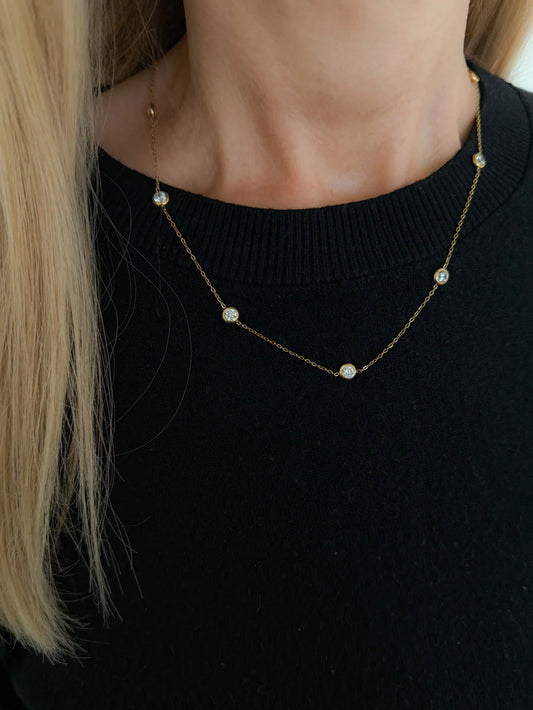 ChanSutt Dainty Diamond Necklace