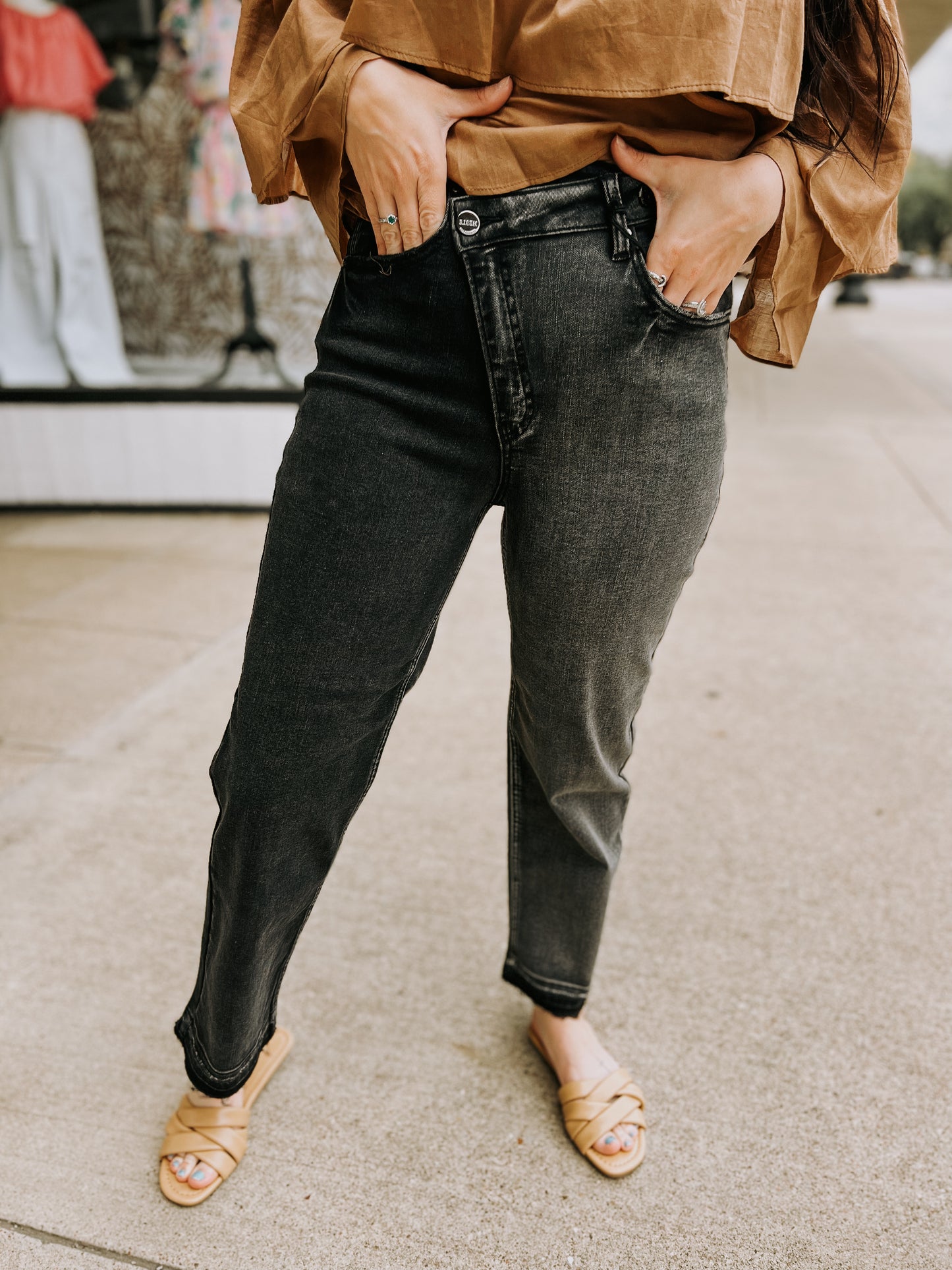 Two Tone Black High Rise