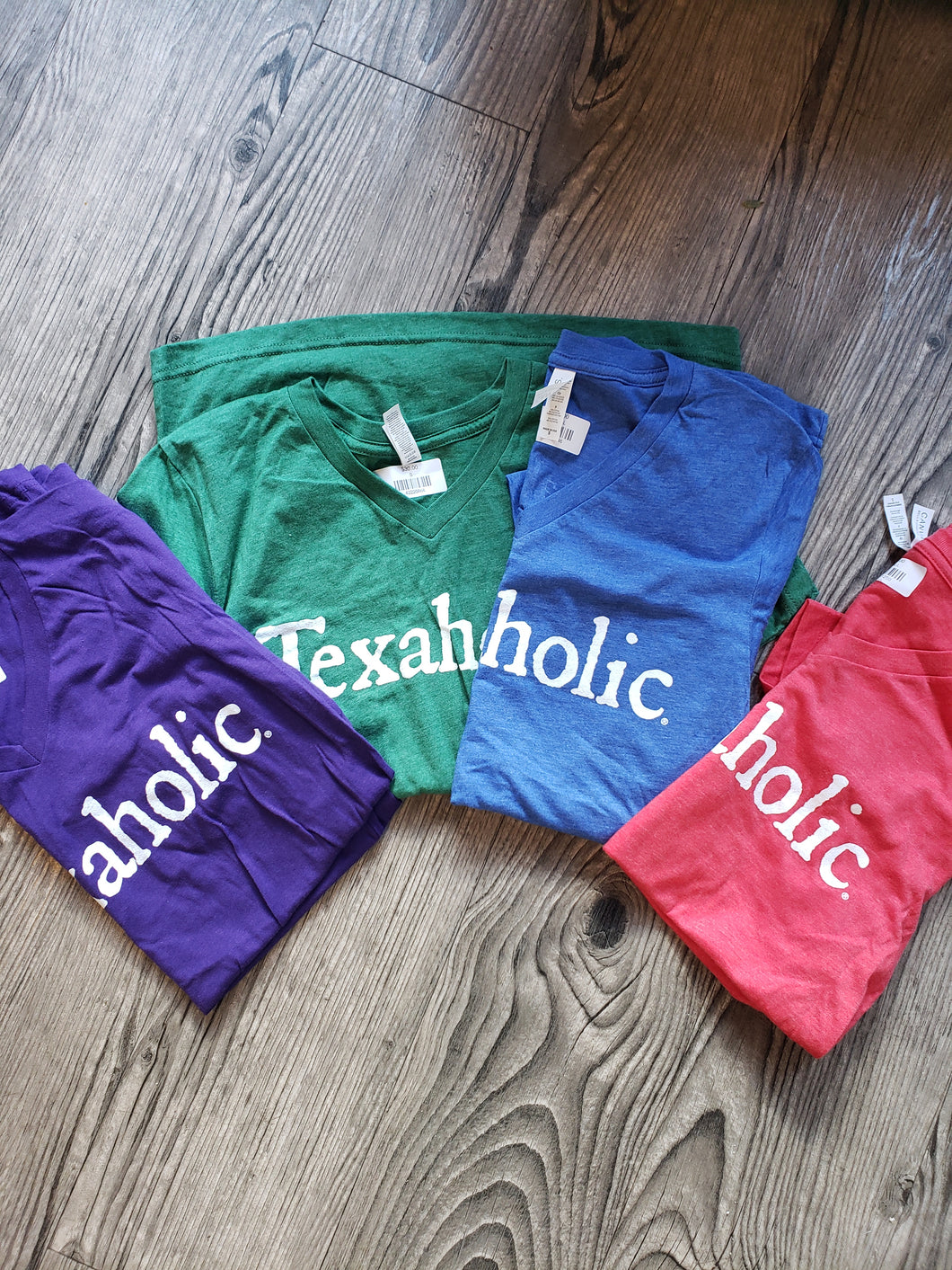 Texaholic Tee--- > V-NECK