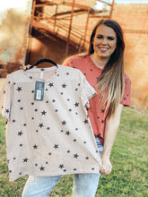 Load image into Gallery viewer, Star Distressed Tee