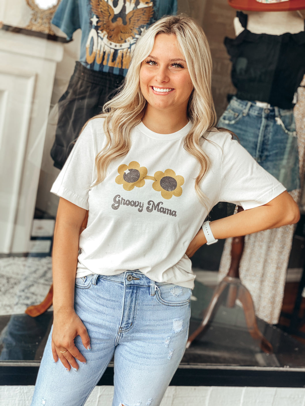 Groovy Mama Tee (Bella)