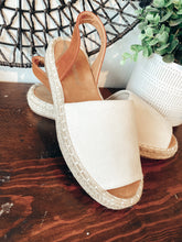 Load image into Gallery viewer, Suede Sandals