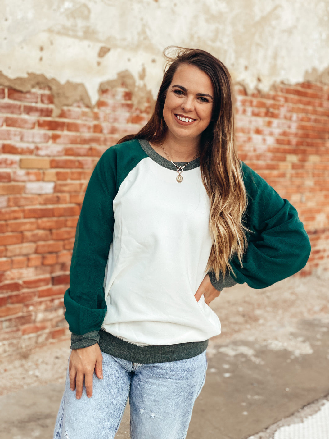 Book Weather Raglan