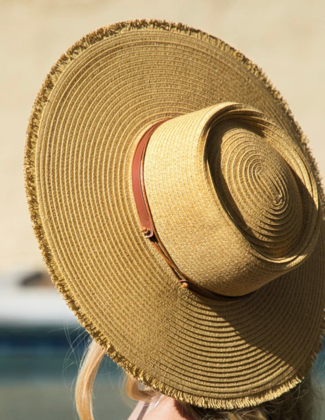 Wide brim sun hat